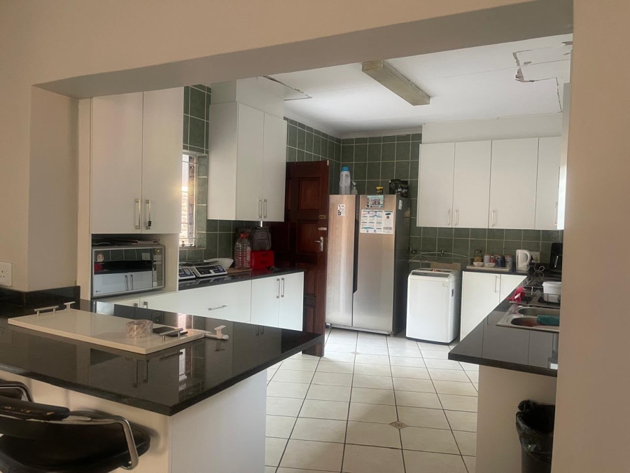 To Let 2 Bedroom Property for Rent in Meerhof North West